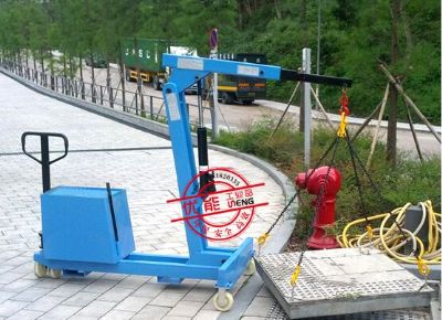 點擊查看詳細信息<br>標題：華友機械移動式小吊機 閱讀次數(shù)：9846