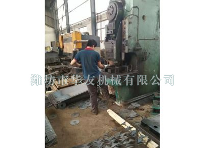 點(diǎn)擊查看詳細(xì)信息<br>標(biāo)題：華友機(jī)械車(chē)間一角 閱讀次數(shù)：8861